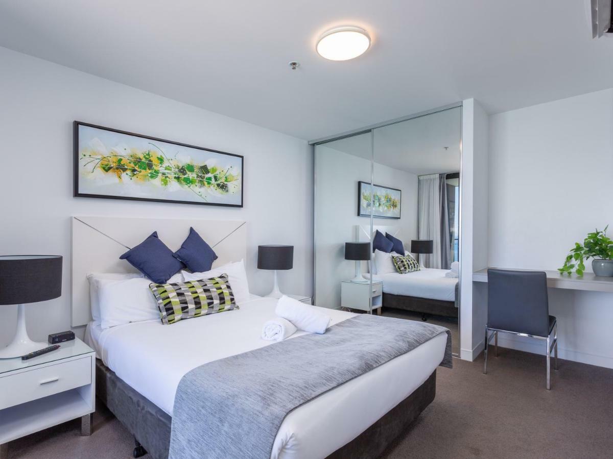 Serain Residences On Surfers Gold Coast Buitenkant foto