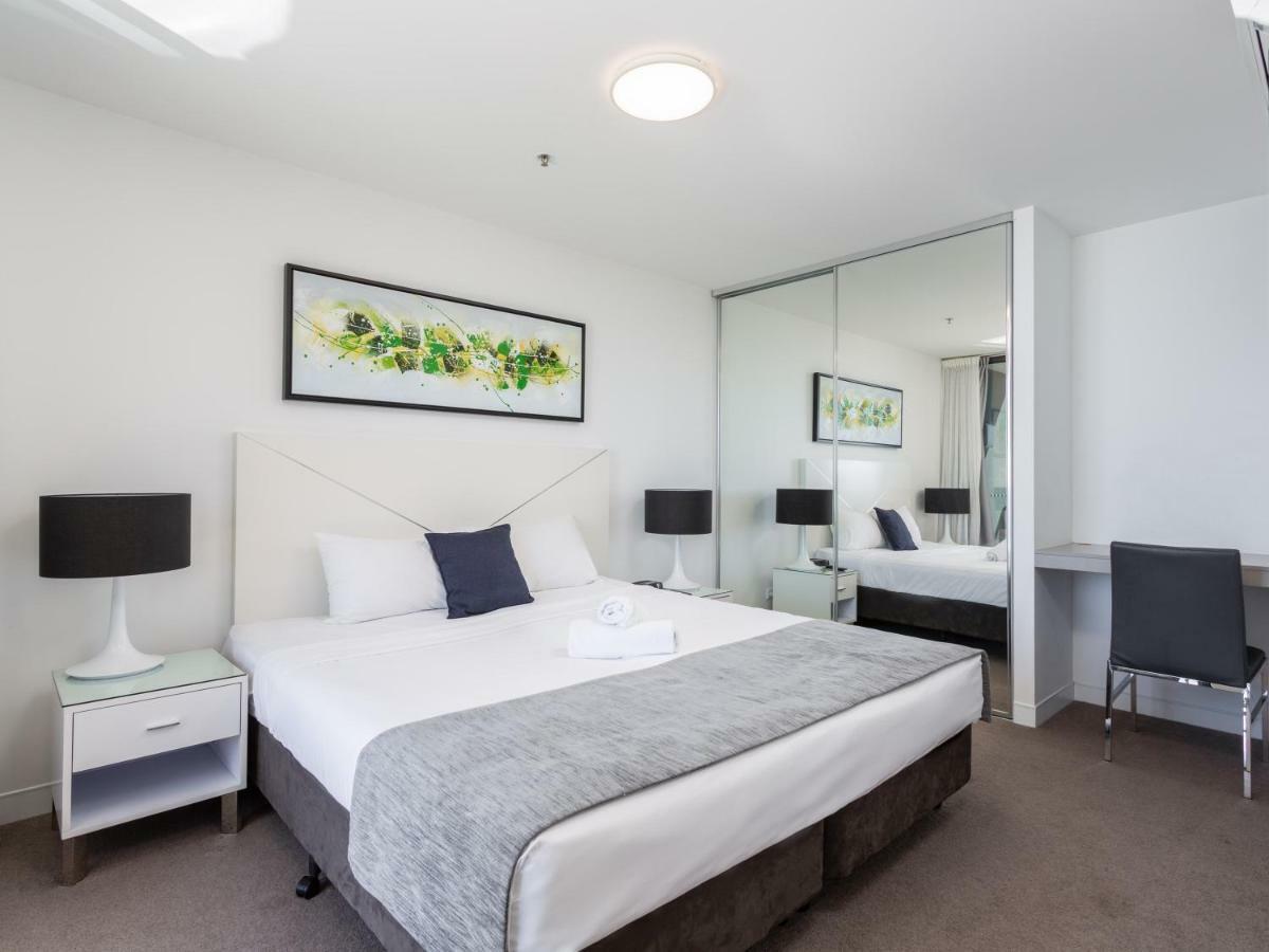 Serain Residences On Surfers Gold Coast Buitenkant foto