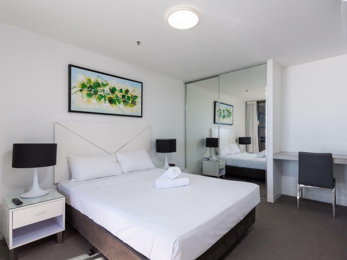 Serain Residences On Surfers Gold Coast Buitenkant foto