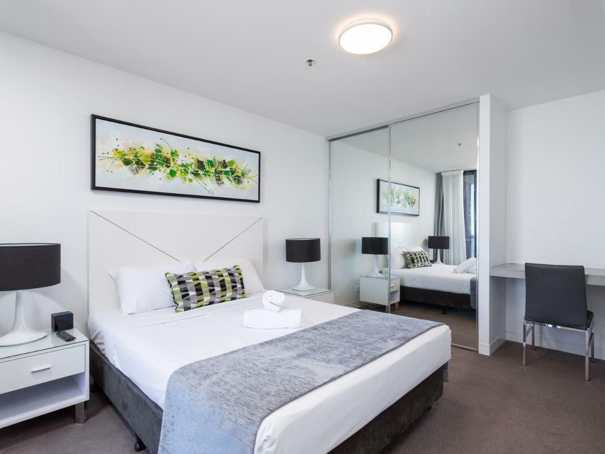 Serain Residences On Surfers Gold Coast Buitenkant foto